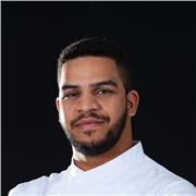 Enseño alimentación y nutrición, economía gastronómica, marketing y comunicación gastronómica, diseño gastronómico y también vinos. Hablo 3 idiomas y te lo puedo enseñar todo en inglés, castellano y árabe